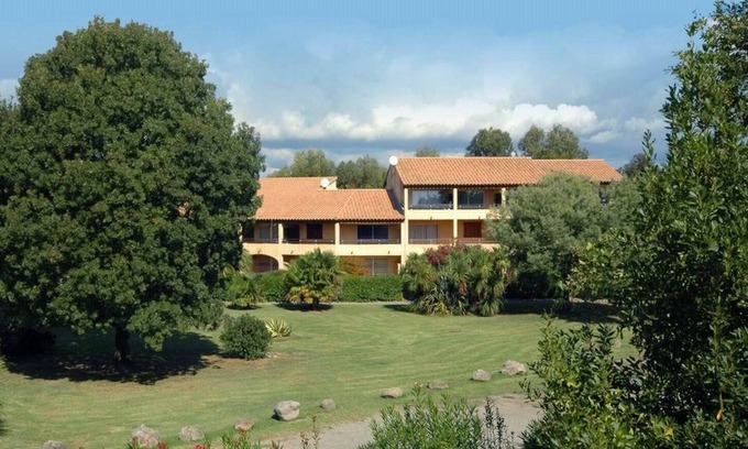 Ghisonaccia Resort | 3-room apartment 100 meters from the sandy beach, Air conditioning.