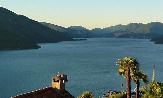 Brissago Apartment | 3 room apartment "Casa Gioia" with beautiful views and outdoor pool
