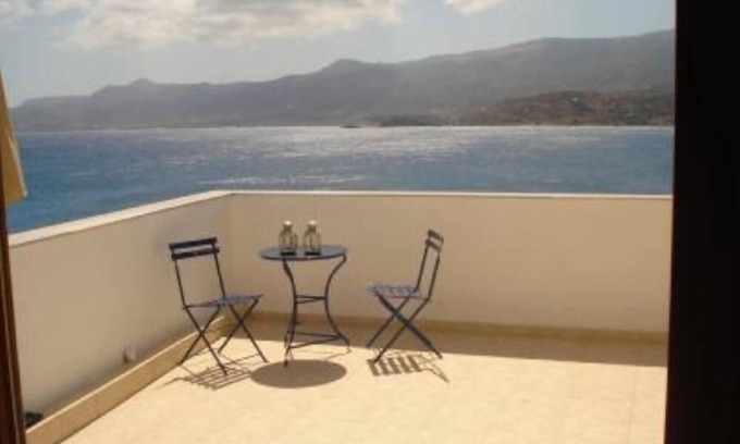 Sitia Apartment | 3 rooms appartment at seafront with big terrace