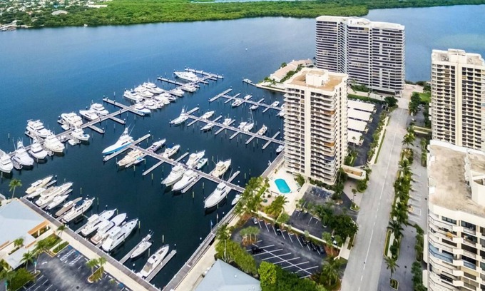 Hunt Club Resort | 3 Spacious Units, Golf, Tennis, Spa, Hiking, 5 Outdoor Pools