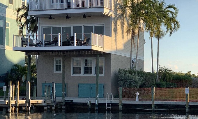 Cape Harbour House | 3 Story Amazing Home on the Water