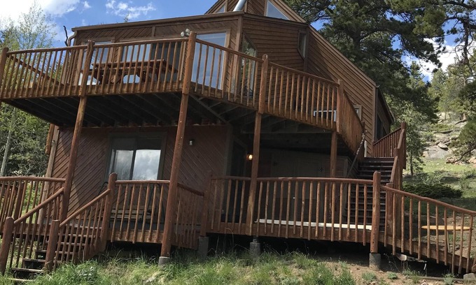Crystal Lake House | 3 Story Mountain Home with Room to Roam