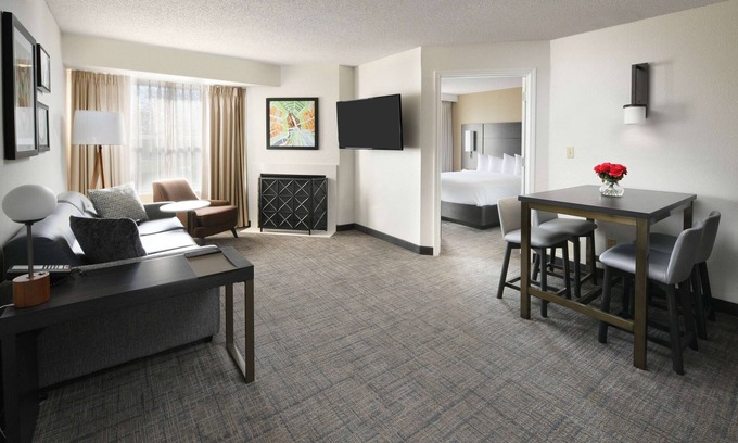 Richardson Hotel | 3 Units Close to The University Of Texas at Dallas! W/Pool Access & Breakfast!