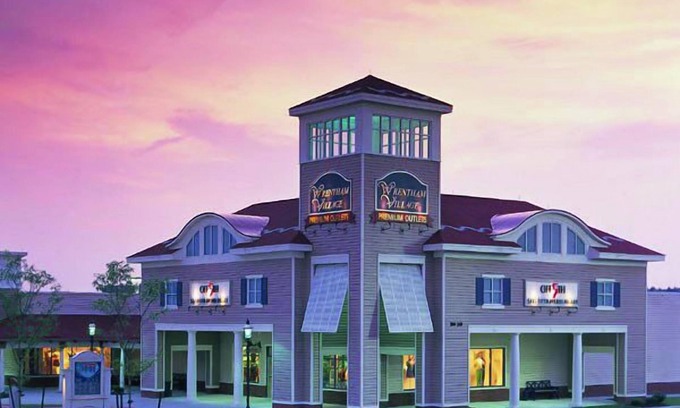 Foxboro House | 3 Units with FREE Parking & FREE Breakfast, Walk to Nature Trail & Cranberry Bog