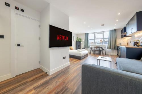 Harlesden Apartment | 3 West London Brand New Loft