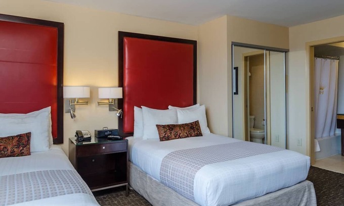 Dupont Circle Hotel | 3 x Deluxe Double Double Rooms at Beacon Hotel & Corporate Quarters