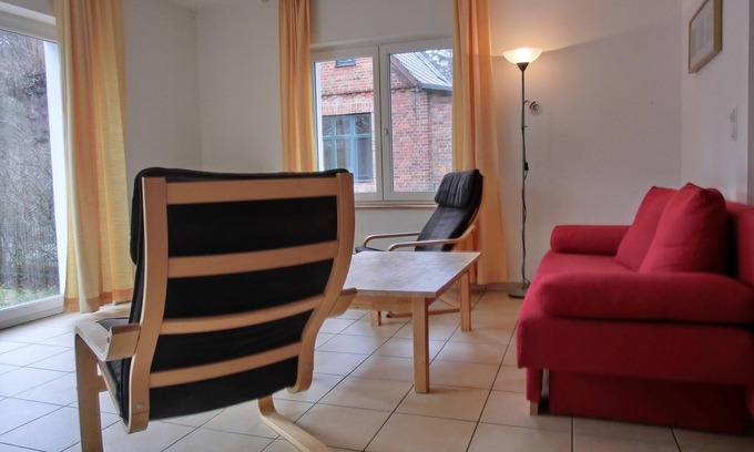 Gelbensande Apartment | 3-zi.-fewo mit 2 Etagen, 2 Schlafzimmern in Ruhiger Lage für 6 Pers. mit Wlan