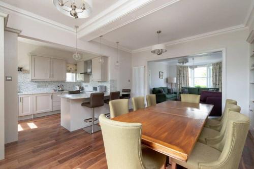St. Andrews House | 30 Lade Braes