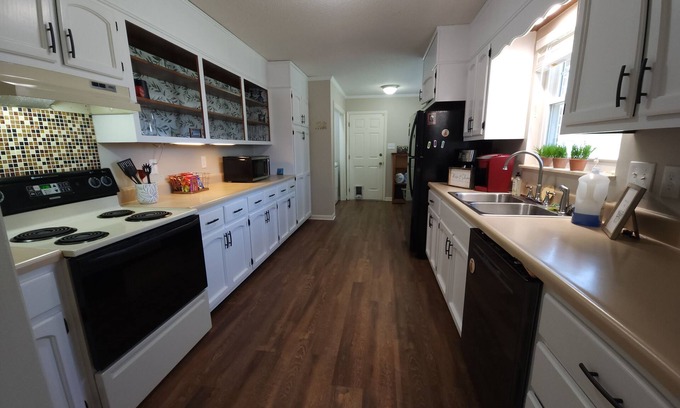 Maryville House | *30 minutes* TYS, Smoky Mountains, The Dragon, UT