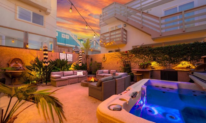 Hollywood House | 30+ Night Stay W/Hot Tub & Ocean Views