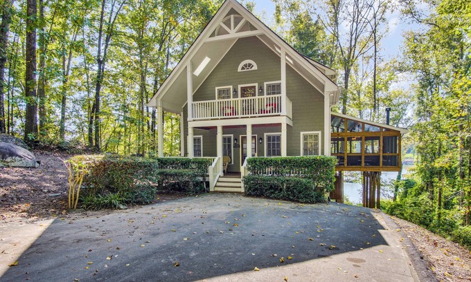 Dawsonville House | 30% OFF Sept weekends -Lake Cabin-Large Outdoor Living Area, Hot Tub, Pool Table