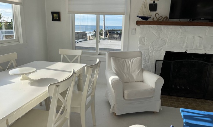 Stinson Beach House | 30 Steps to beach; ocean views & sounds; fiber internet & work desks; beach toys