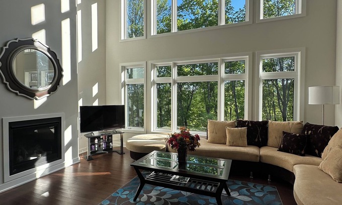 Dwight Cottage | 3000SF Modern Cottage Algonquin, Muskoka