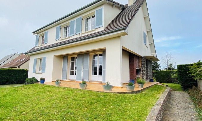 Agon-Coutainville House | 300m from the sea, large family house
