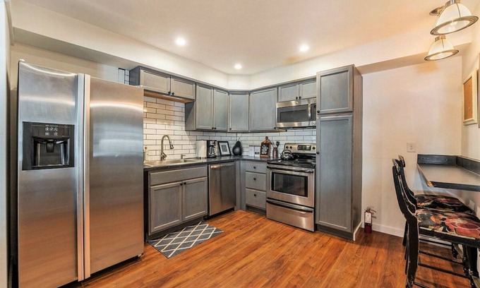 Saint Mary's Condo | 306 - 1br · Cozy Modern Condo on The Lake