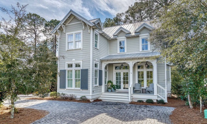 Hammocks of Seagrove House | 30A Rental w/ 2 Pools, 2 Master Suites, in Gated Community 'Hammocks Dream"!