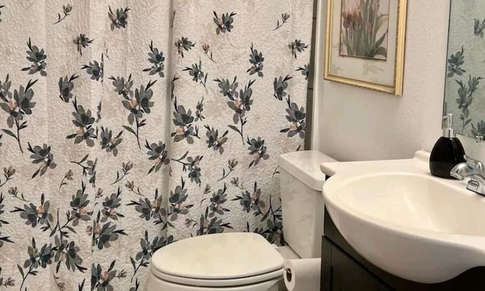 Northside House | 31+ Days in quiet home in Northshore. Close walk from bars, restaurants, etc.