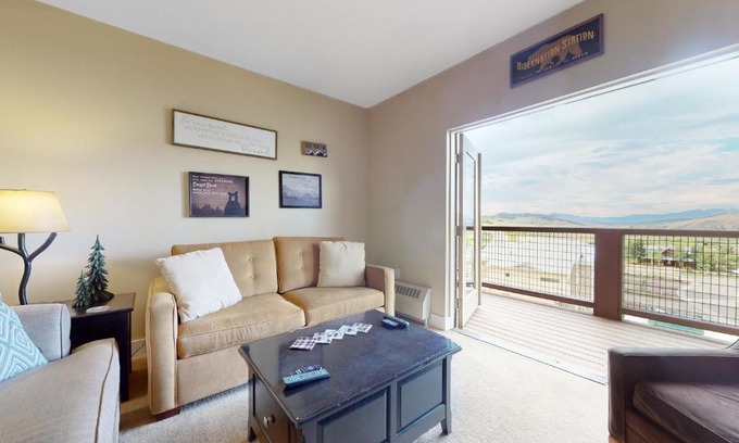 Silvercreek Apartment | 310 Base Camp