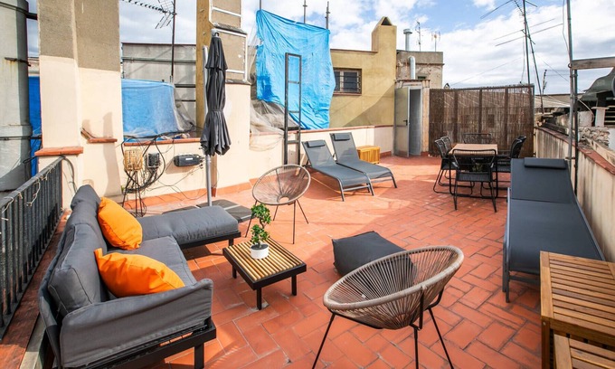 Gothic Quarter Apartment | 31ARA1092- Newly Refurbished 3BR Flat in the Gothi