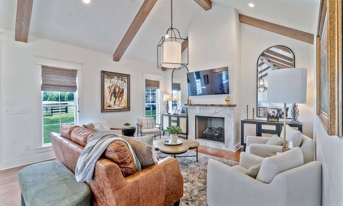 Kedron House | 32 Acre Farm at Maven Stables ｜Spring Hill