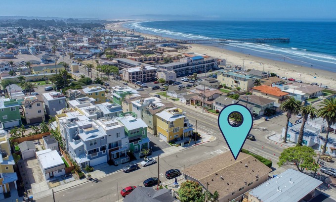 Downtown House | 321 San Luis Avenue: 2 BR, 1 BA Duplex in Pismo Beach, Sleeps 4
