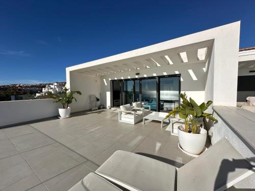 San Roque Apartment | 322 - Magnificent Penthouse Firstline Golf & Beach