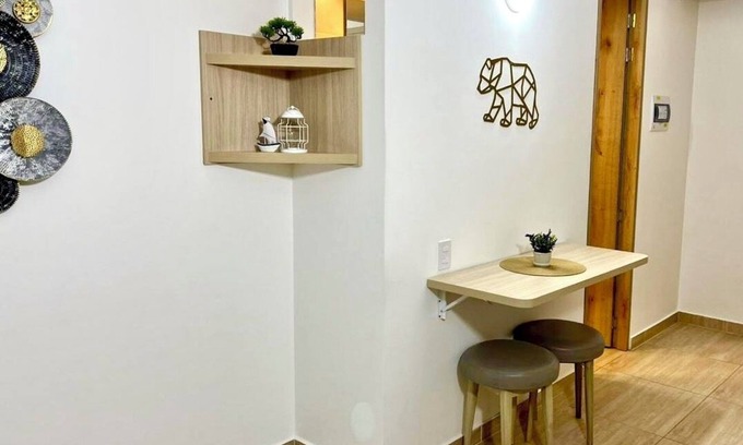 La Candelaria Apartment | 323 - Renovado estudio en el centro histórico de Bogotá. La Candelaria.