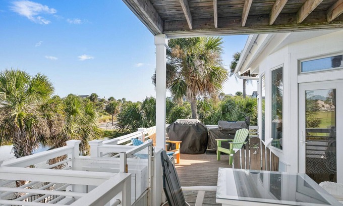 Saint Helena Island House | 332 Ocean Point