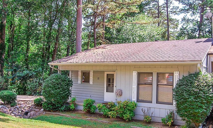 Hot Springs Village House | 34ReddLn|Townhome | Sleeps 4