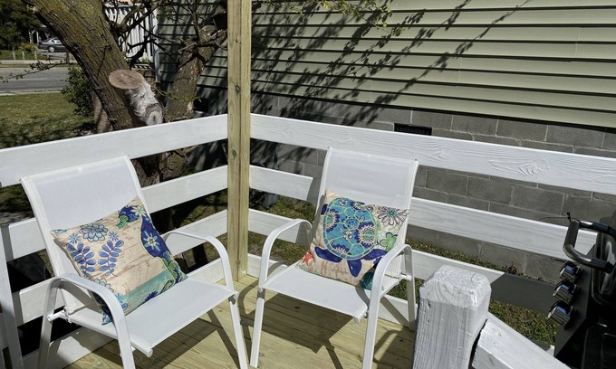 Willoughby Spit House | 35 2 BATH! BBQ! Wash/Dry, Fenced Yard, dishwasher