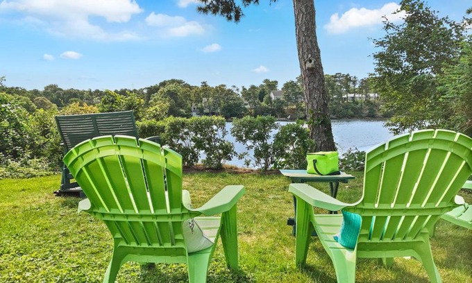 East Harwich House | 35 Vacation Lane Harwich Cape Cod - - Poppys Pond