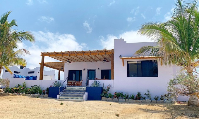 El Sargento House | 360 degree sea and mountains views in private house on an acre lot