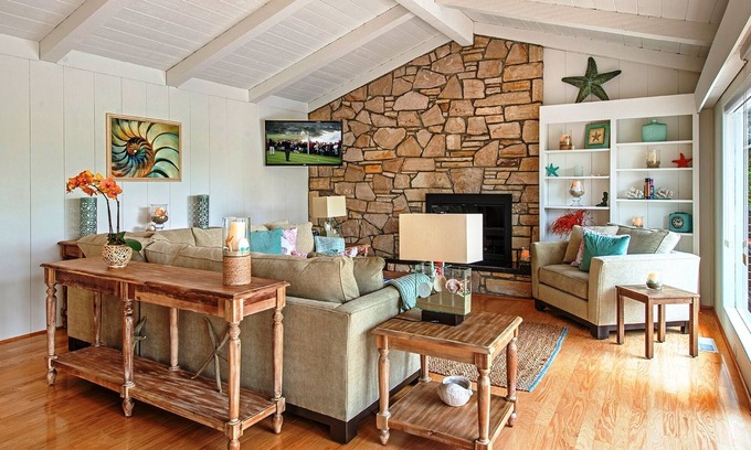 Del Monte Forest House | 3631 Casa Familia 3 Bedroom Home by Redawning