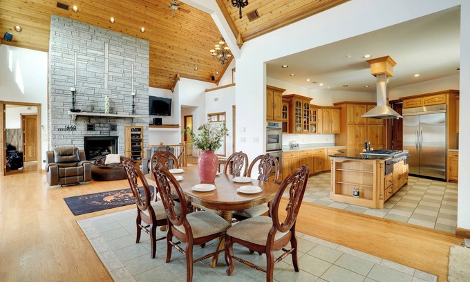 Fairfield Bay House | 366 Shared Acres, Lake Access: Ozark Getaway!