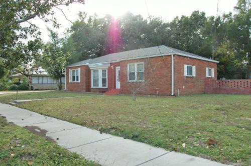 Biloxi House | 367 Porter Avenue