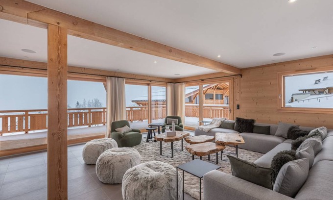 Combloux Ski Chalet | 378 m² Chalet ∙ 5 bedrooms ∙ 12 guests