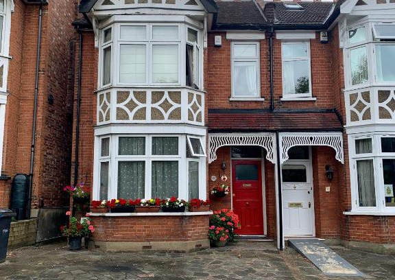Harrow Bed & Breakfast | 38 Whitehall Road