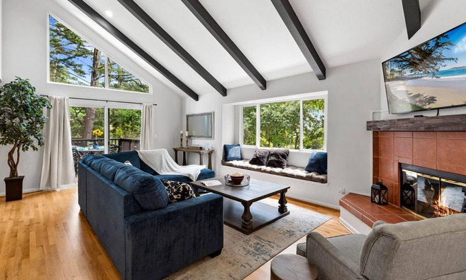 Northeast Carmel House | 3974 Carmel Unwind - Lovely Updated Home in Carmel