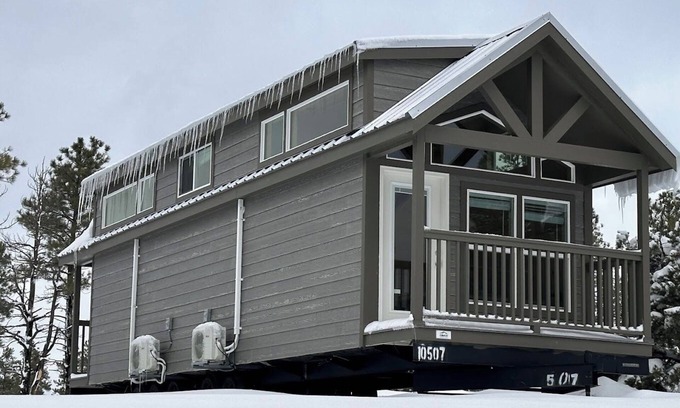 Williams Ski Chalet | 3A Cozy Cabin With Mountain View, WIFI and AC in Beautiful Williams