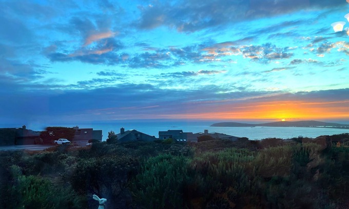 Bodega Bay House | 3bd2.5ba Ocean/Mountain View Single Level Spacious House sleeps 8