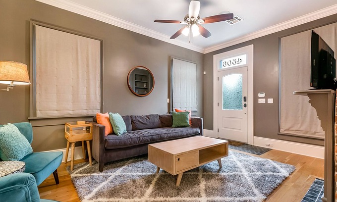 Bywater House | 3bdr/2ba historic renovated digs on quiet street in bohemian neighborhood