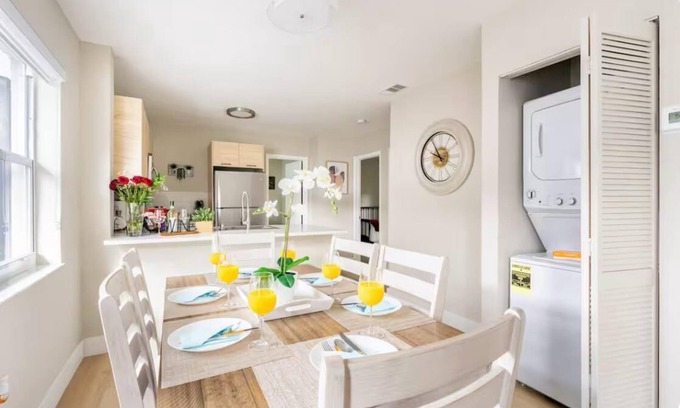 Flagami House | 3BDR Modern/Top Location/Terrace/10min Airport and Coral Gables
