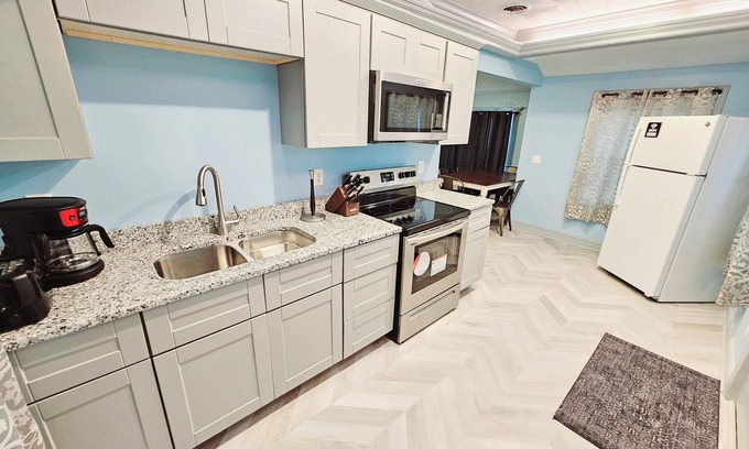 Rehoboth Beach Apartment | 3bed 1ba unit 1 Located in Lewes Pet Friendly