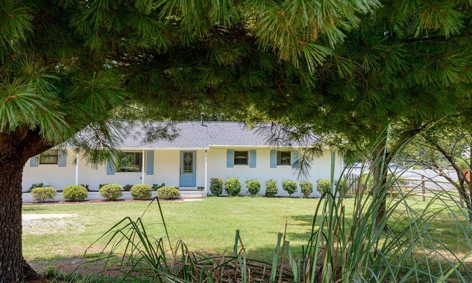 Cornelius House | 3Bed/2Bath home with new interior design, & backyard Oasis. Minutes to the lake!