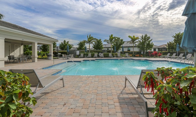 Naples House | 3BED+DEN/2BATH STUNNING NEW CONSTRUCTION IN MANATEE COVE