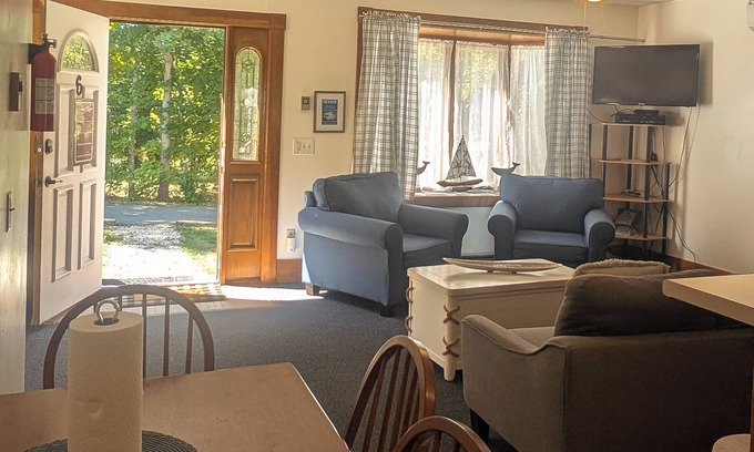 Bar Harbor House | 3Bedroom2Bath CarriageHouse Pet Friendly