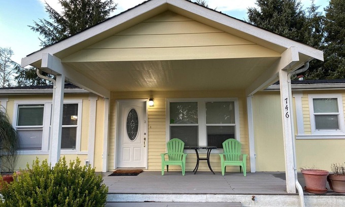 Ocean Shores House | 3Br 2Ba Home near Beach with Low Rent Monthly