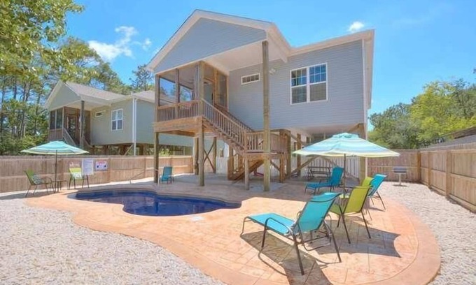 Tranquil Harbour House | 3BR/2BA Home -Pool and Hot Tub, 2 Minute Drive to Beach, Sleeps 8