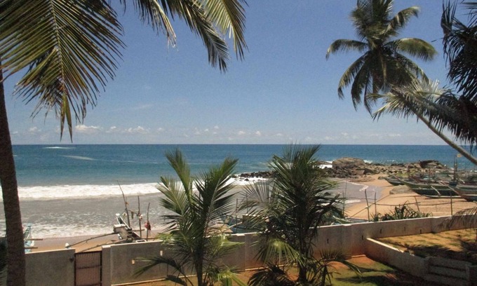 Dodanduwa Villa | 3br Beach front sea view Villa No 164