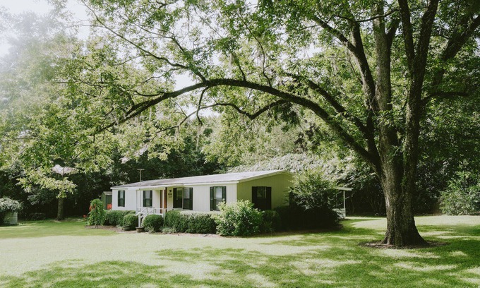 Rosehill Cottage | 3br Cottage Next Door to Maclay State Park!